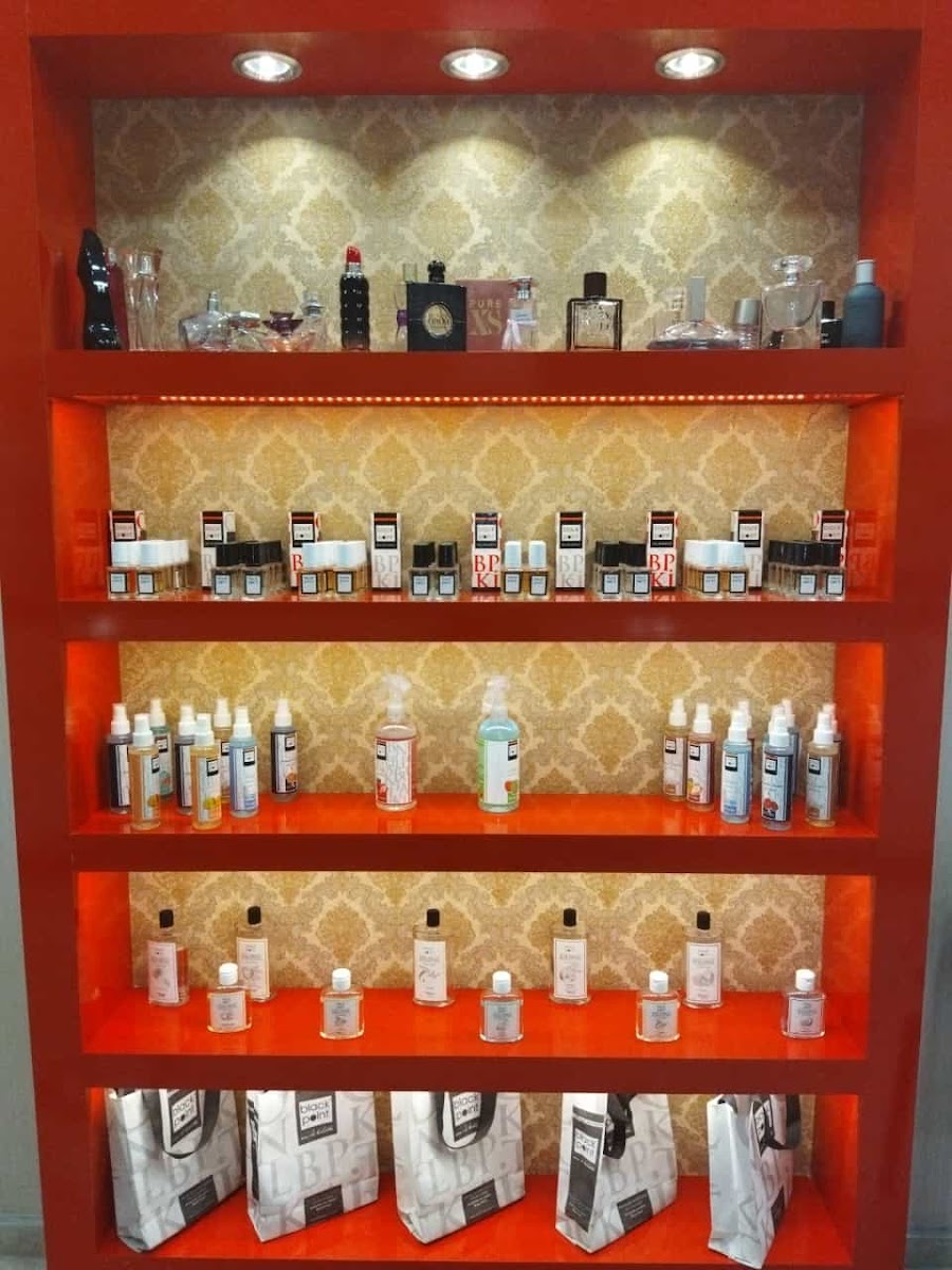 Parfümeri ve Kozmetik Black Point — Manavgat Antalya