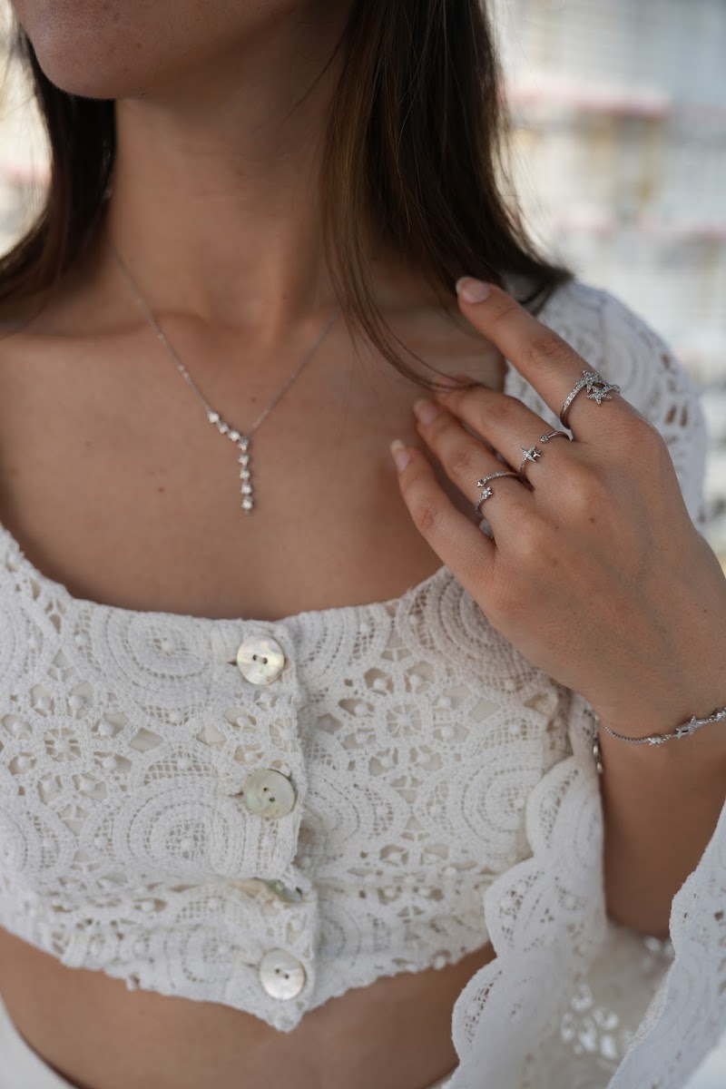 Parfümeri ve Kozmetik Manolya Bijuteri — Manavgat Antalya