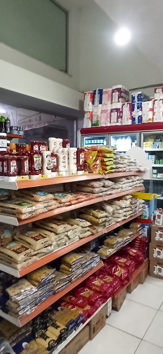 Sebze Meyve Komisyoncuları Ünnü Manav — Manavgat Antalya