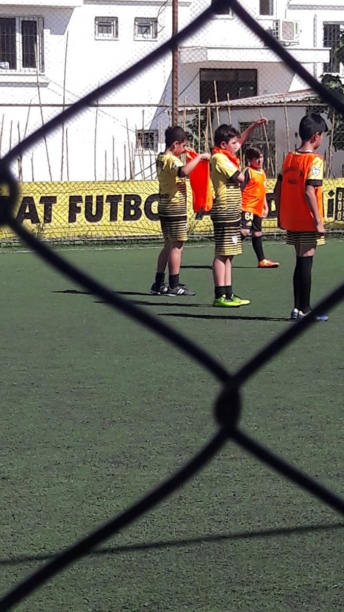 Spor Salonları Aşağı Işıklar Halı Saha — Manavgat Antalya