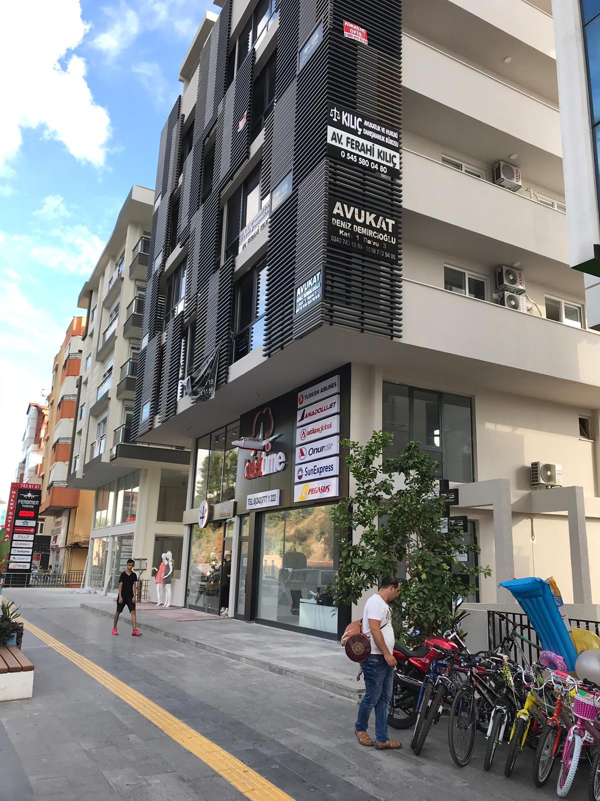 Avukat Deniz Demircioğlu – Fotoğraf 1