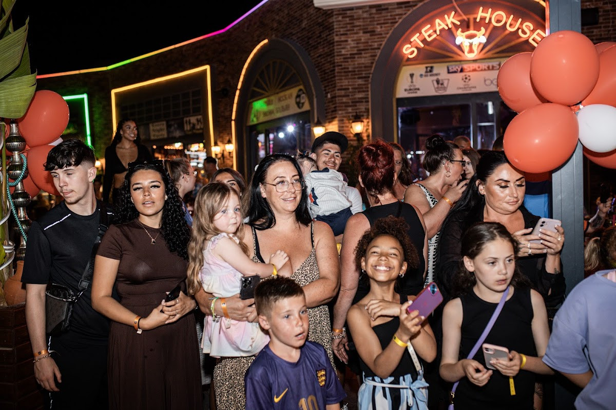 BILL COSBY RESTAURANT & BAR TİTREYENGÖL – Fotoğraf 3