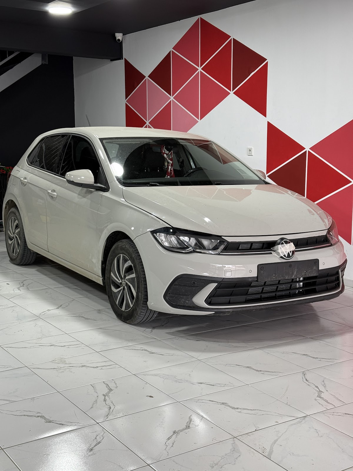 Body Line Boyasız Göçük Düzeltme Merkezi – Fotoğraf 3