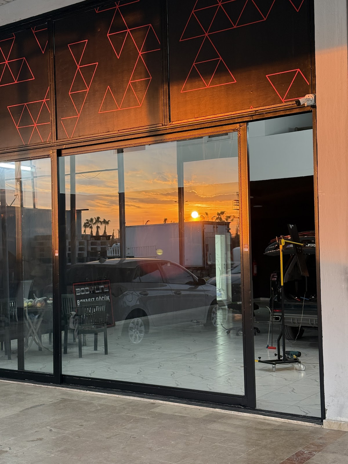 Body Line Boyasız Göçük Düzeltme Merkezi – Fotoğraf 5