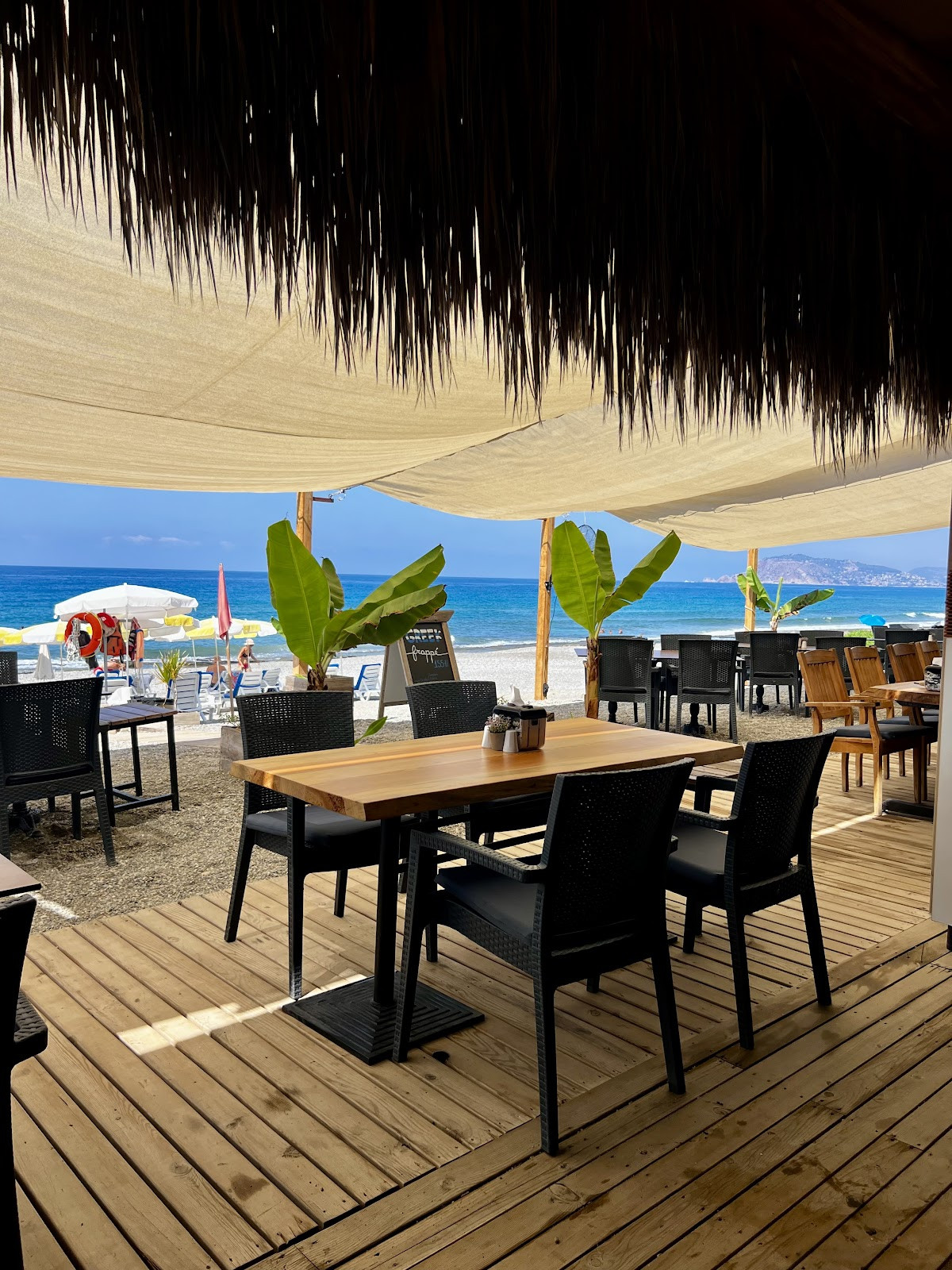 Chillers Beach Bar & Coastal Kitchen – Fotoğraf 1