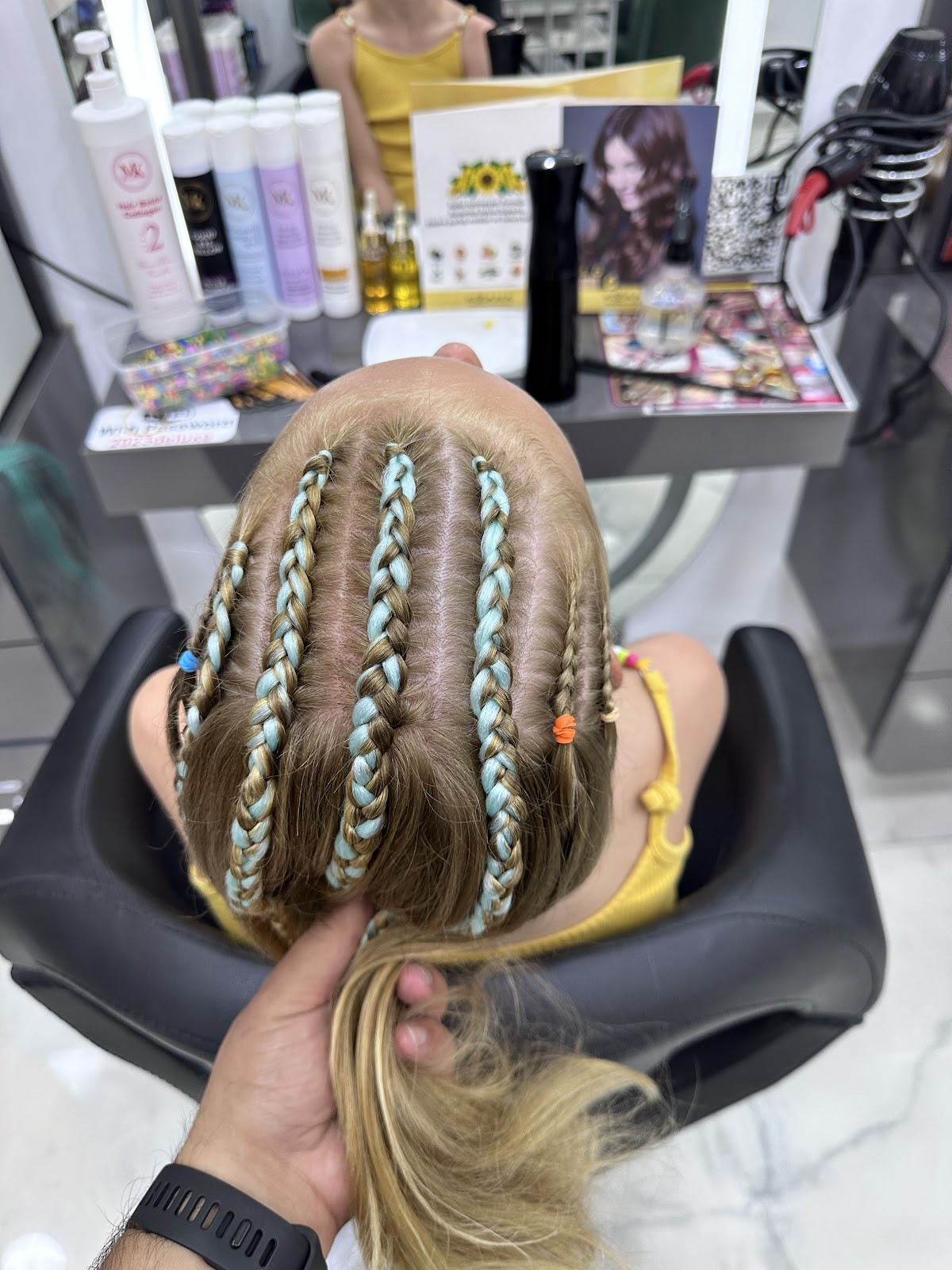 DELUXE FRISEUR & Hair dresser – Fotoğraf 8