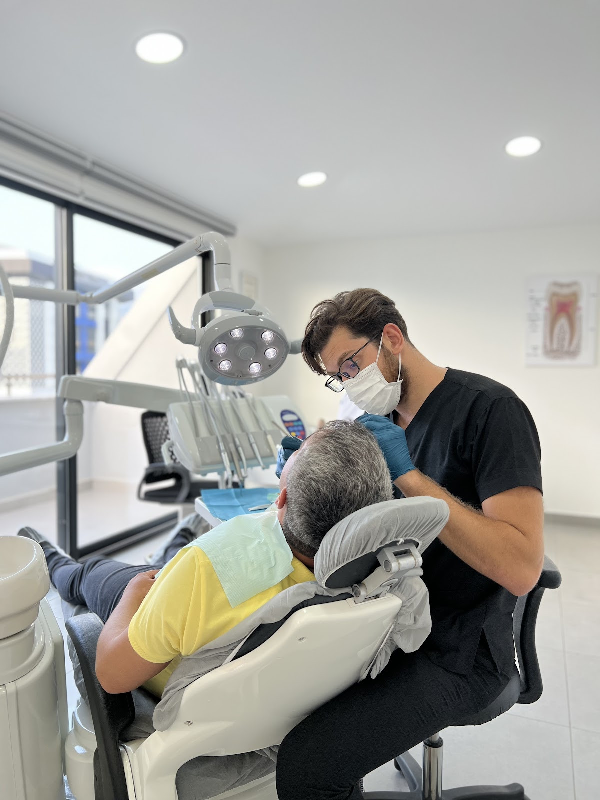 Diş Hekimi Emre Cız – Fotoğraf 3