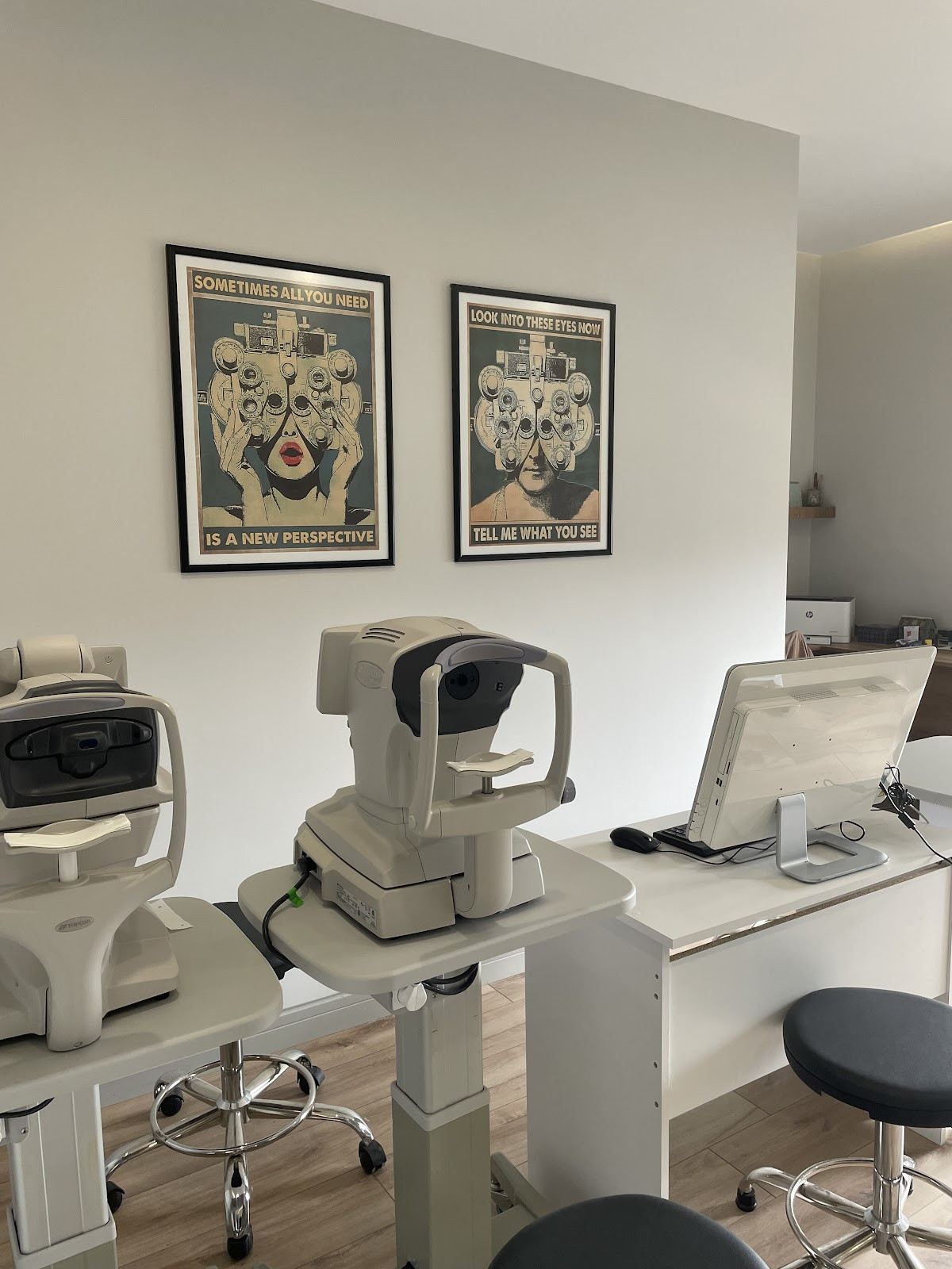 Doç.Dr.Çağlar Öktem Göz Hastalıkları Kliniği – Fotoğraf 8