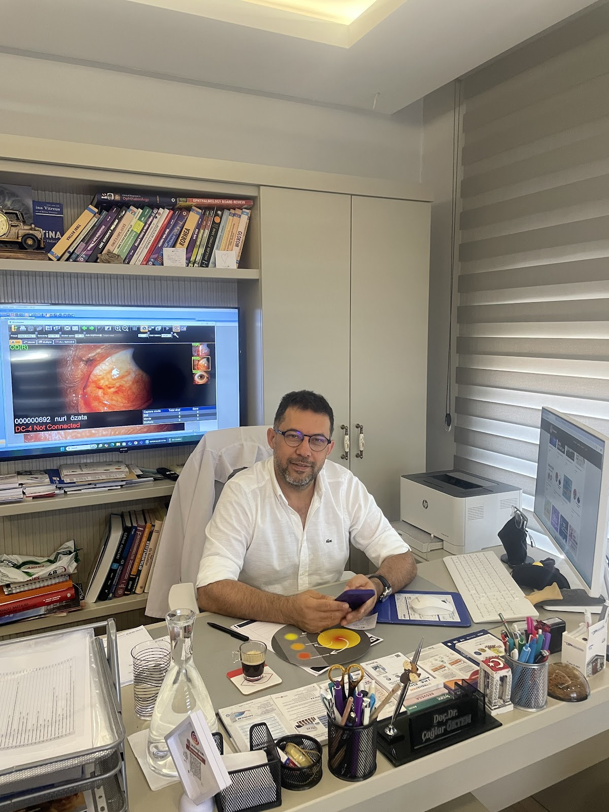 Doç.Dr.Çağlar Öktem Göz Hastalıkları Kliniği – Fotoğraf 7