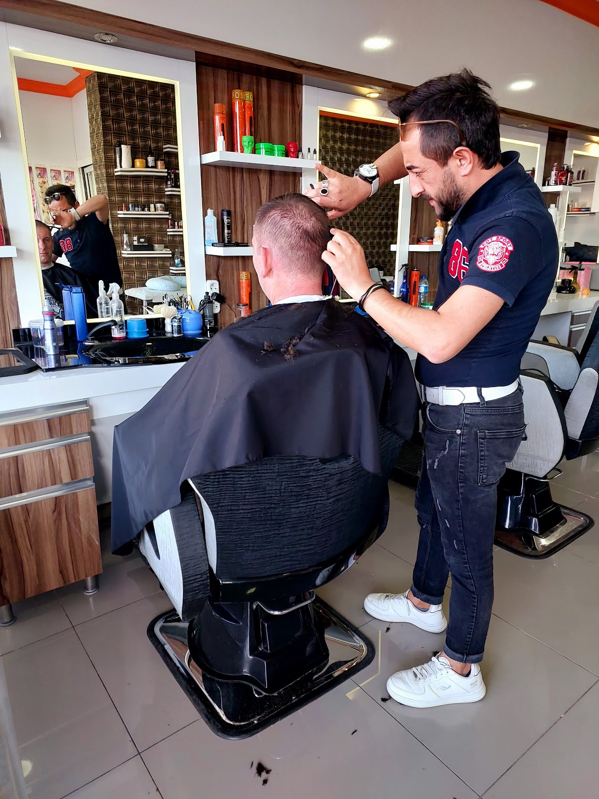 ️ÇOLAKLİ FRİSEUR ️ – Fotoğraf 5