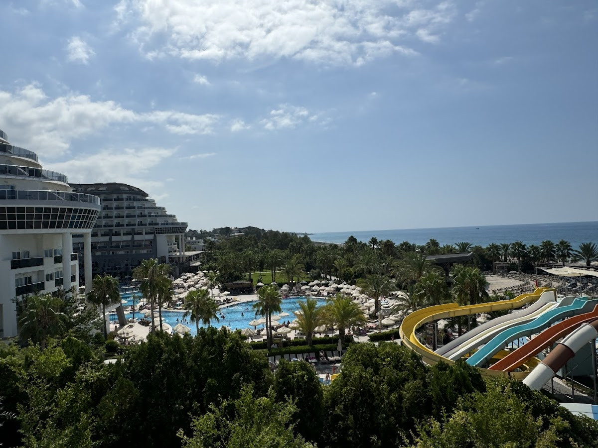 Elysium Elite Hotel – Fotoğraf 1