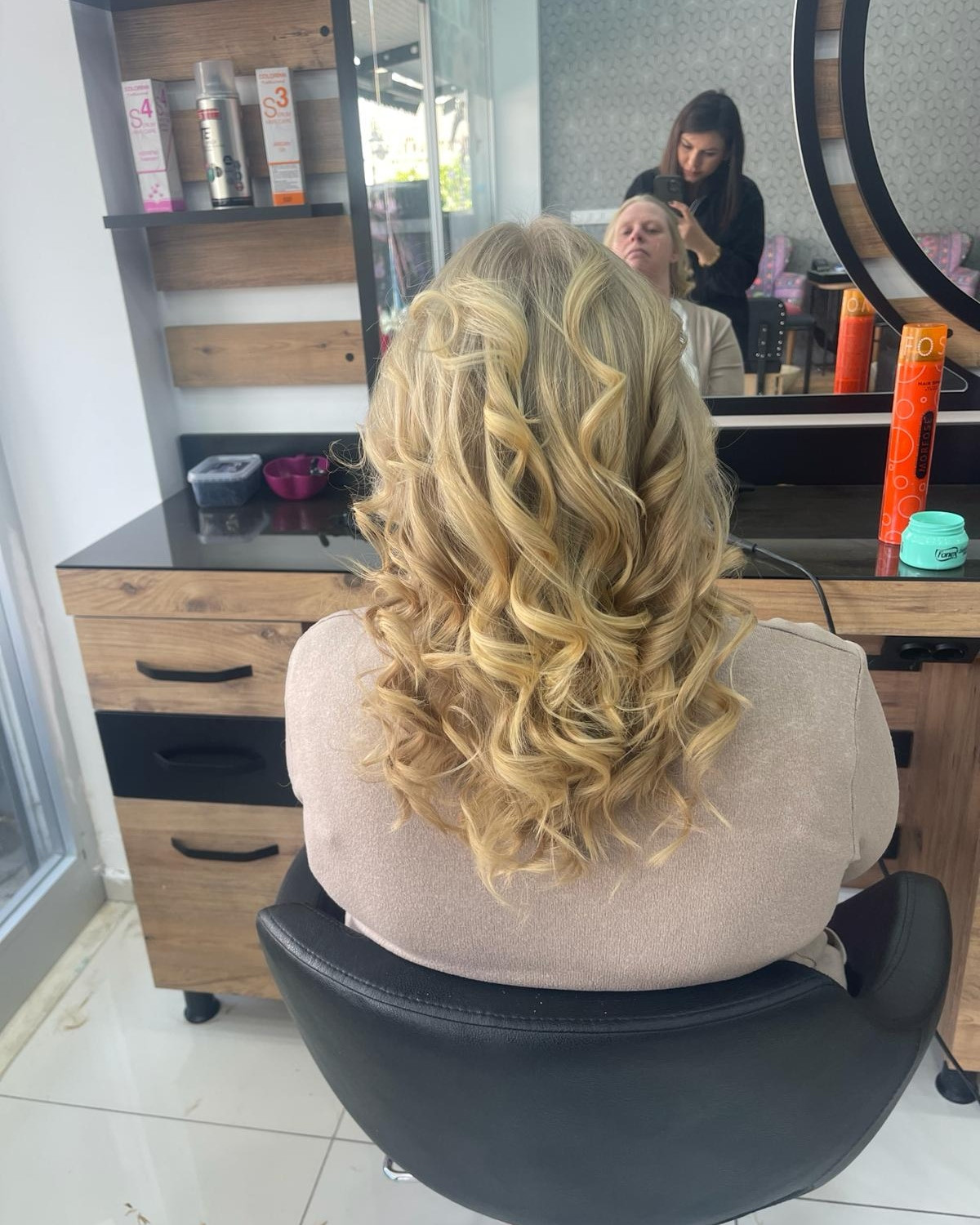 Emos FRISEUR – Fotoğraf 1