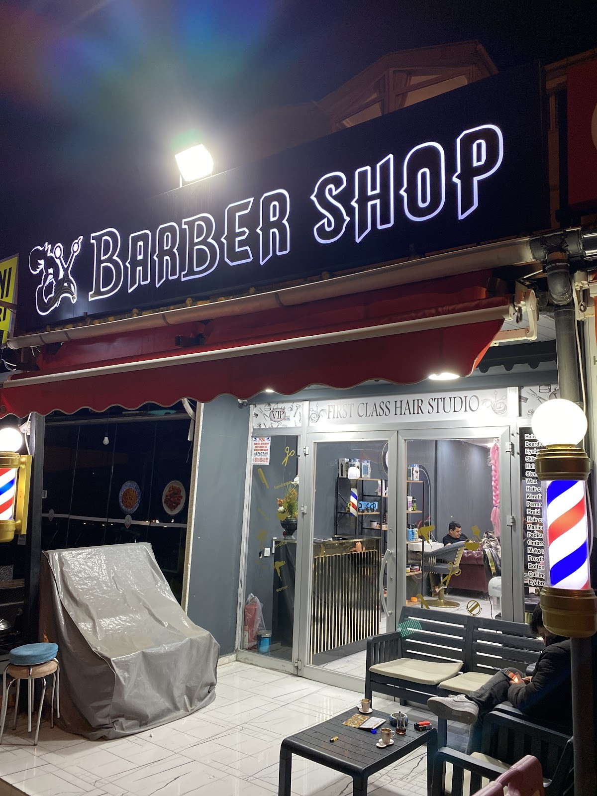 First Class Barbers Shop – Fotoğraf 3