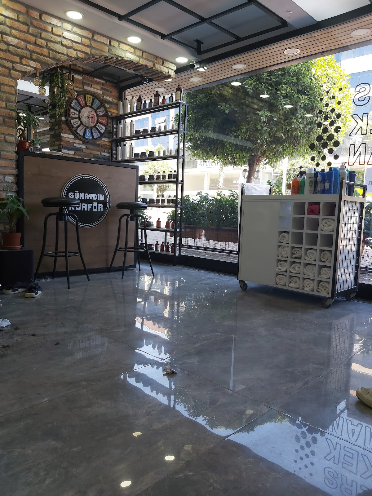 Günaydın Kuaför Demokrasi – Fotoğraf 1