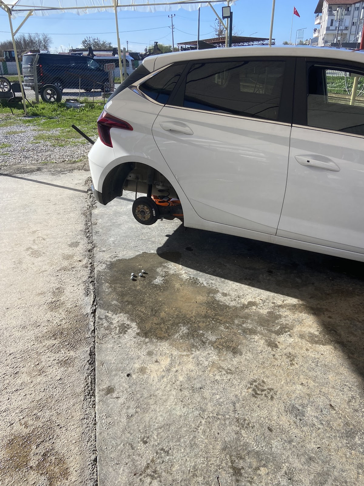 ILICA OTO LASTİK &OTO YIKAMA – Fotoğraf 4