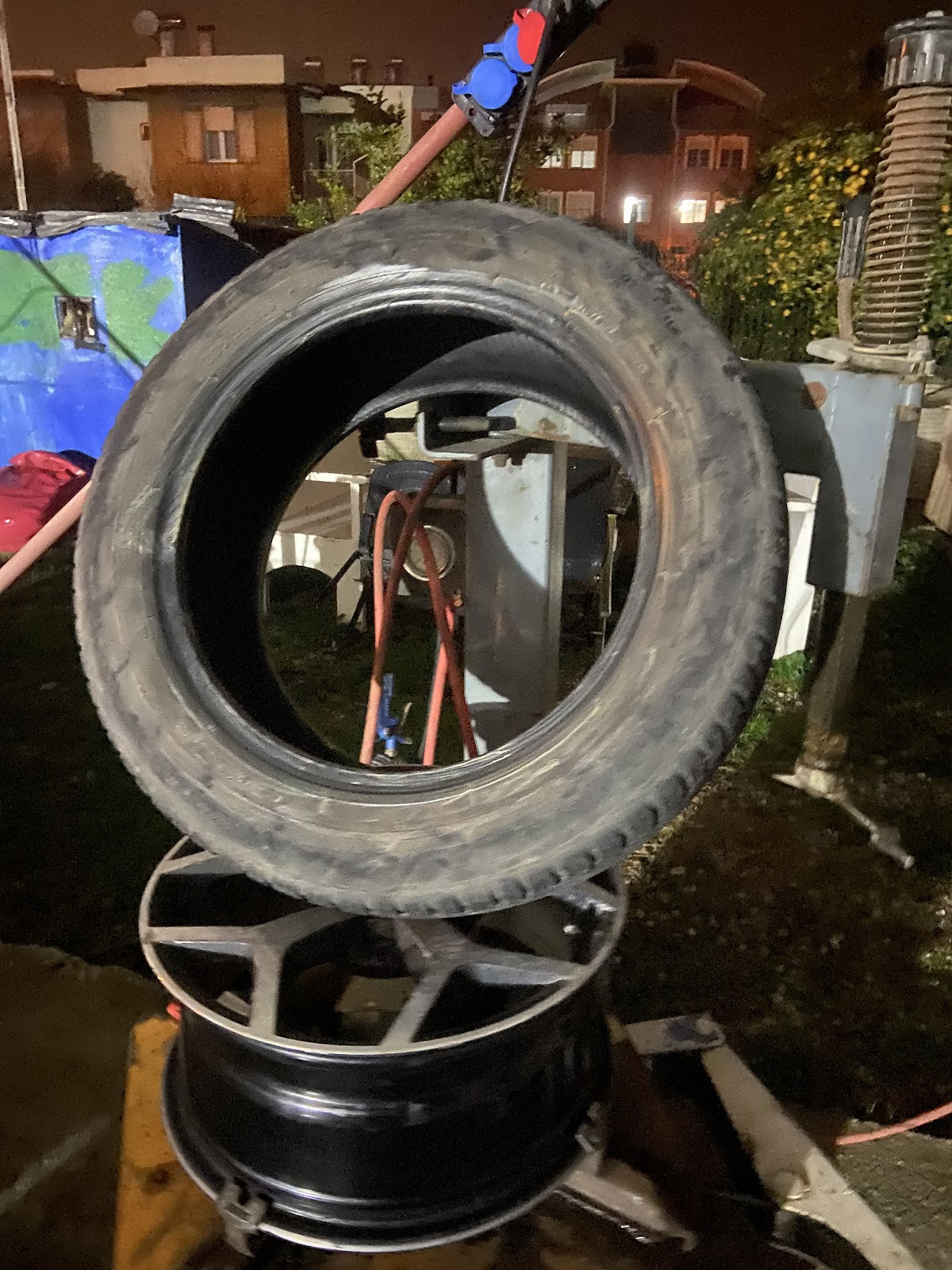 ILICA OTO LASTİK &OTO YIKAMA – Fotoğraf 2