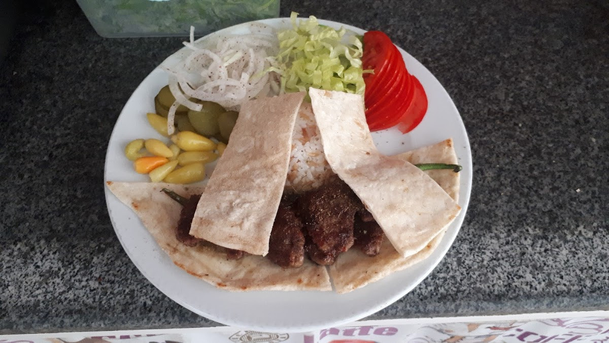 Kardeşler Döner ve Fast&Food Salonu – Fotoğraf 3