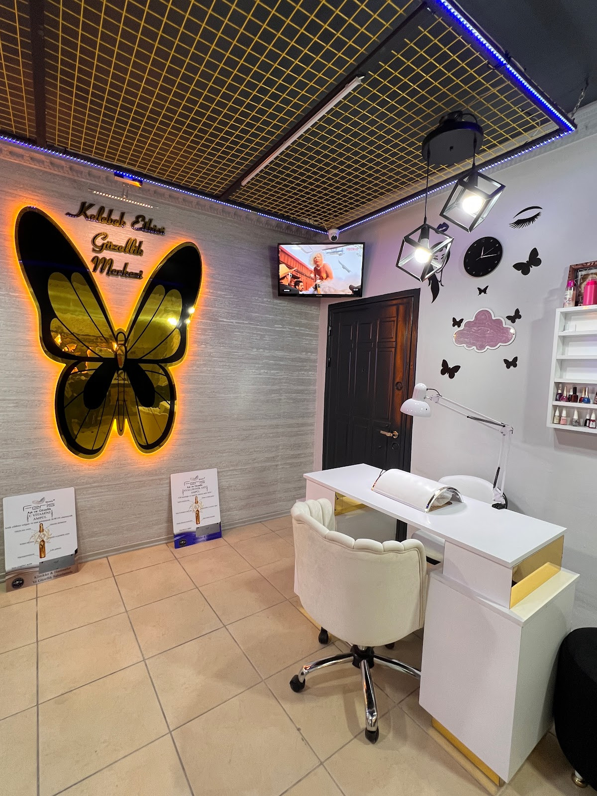 Kelebek etkisi güzellik merkezi Bayan kuaförü Erkek kuaförü – Fotoğraf 3