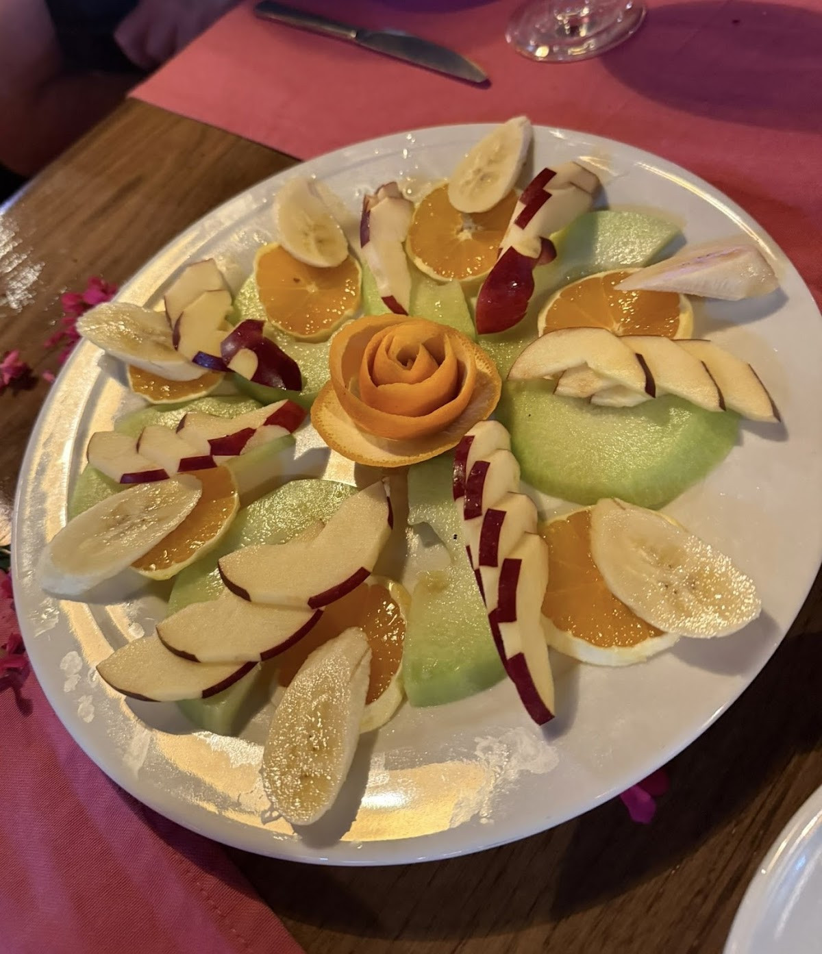 KING’S RESTAURANT & DANCE BAR – Fotoğraf 10