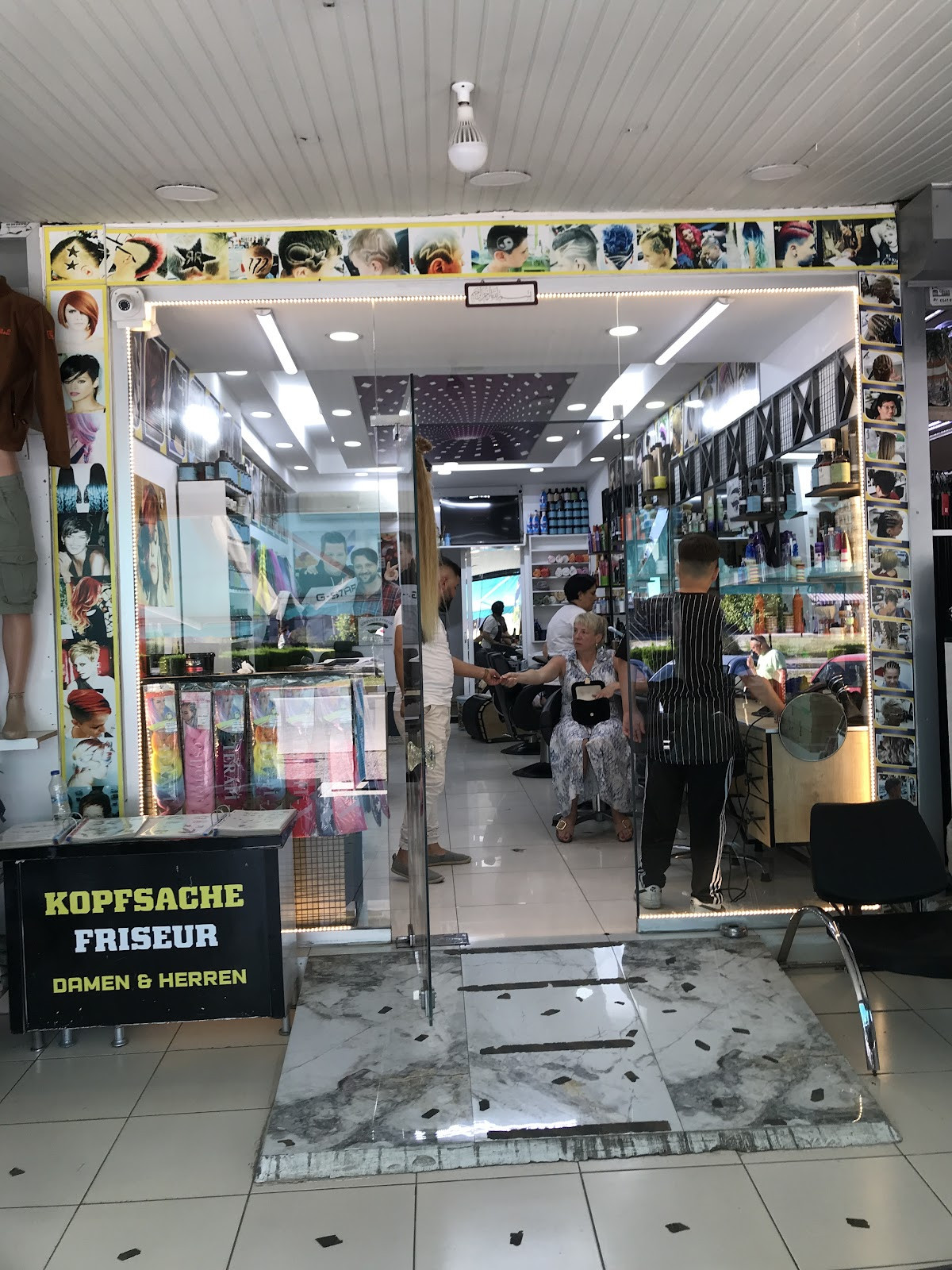 Kopfsache Friseur – Fotoğraf 1