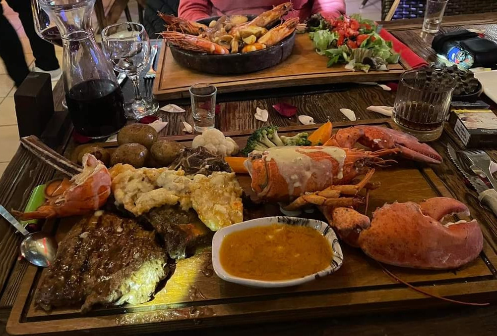 La Perla Steak House & Sky Sports Bar – Fotoğraf 2