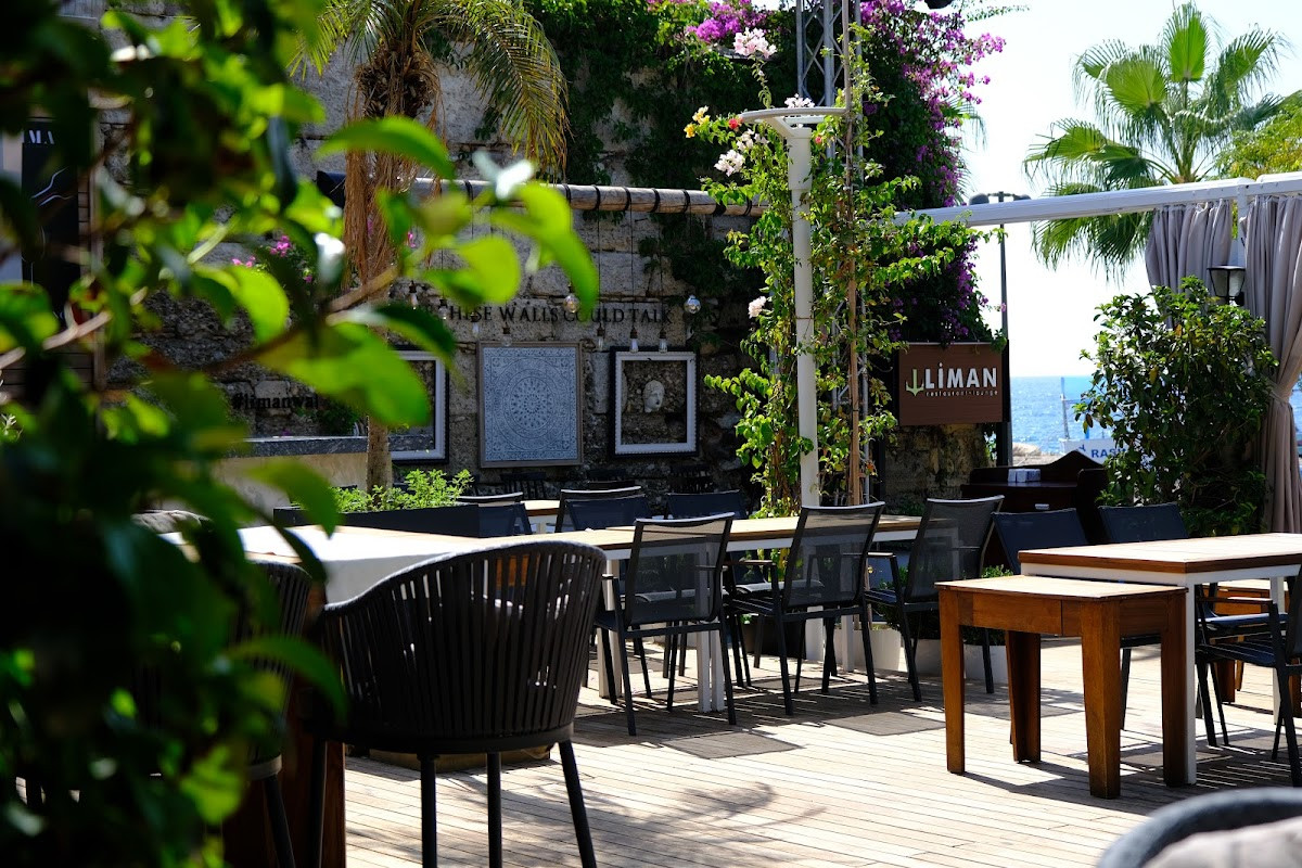 LİMAN RESTAURANT LOUNGE CLUB – Fotoğraf 1