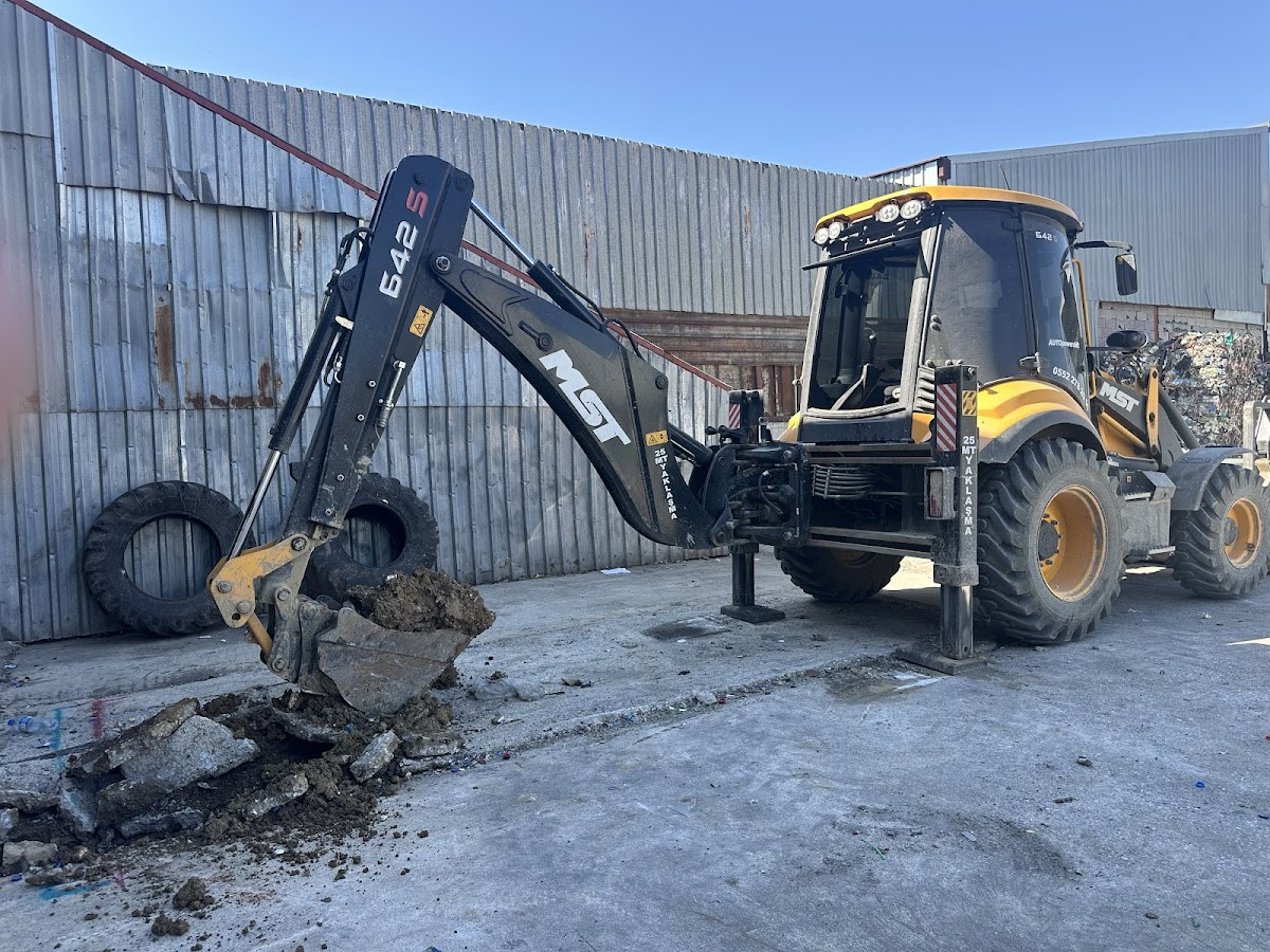 Manavgat Hafriyat Forklift Kepçe Kiralama – Fotoğraf 2