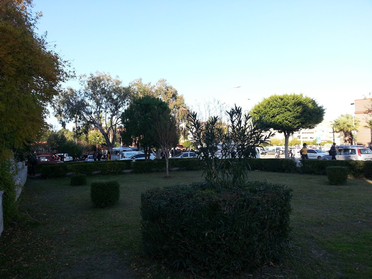 Manavgat İlçe Halk Kütüphanesi – Fotoğraf 1