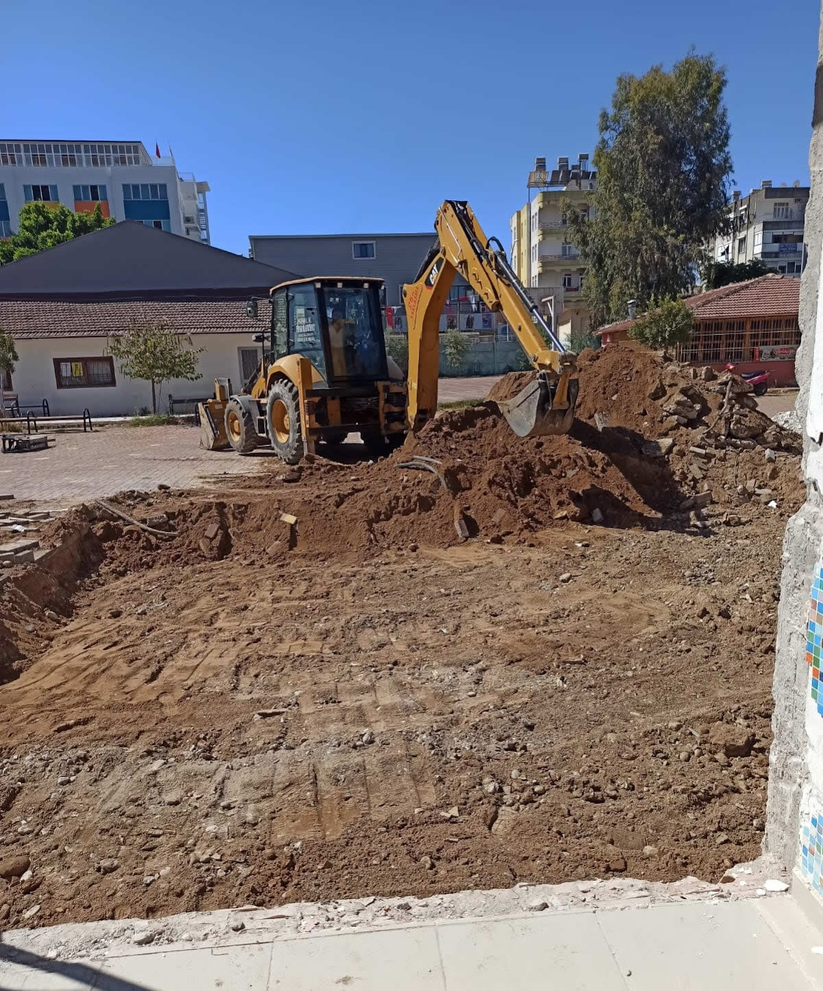 Manavgat Uyar Hafriyat ve Forklift – Fotoğraf 2