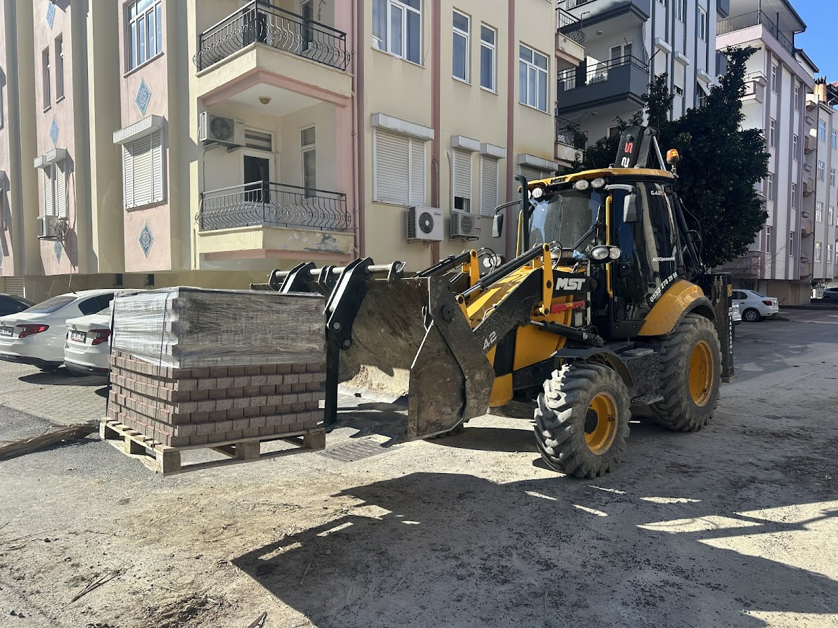 Manavgat Uyar Hafriyat ve Forklift – Fotoğraf 5