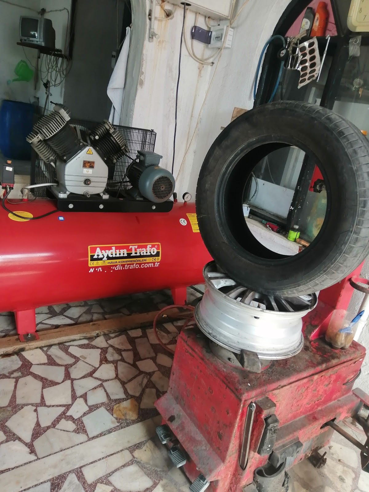 Meltem Oto Lastik Tamir (Çolaklı) – Fotoğraf 3