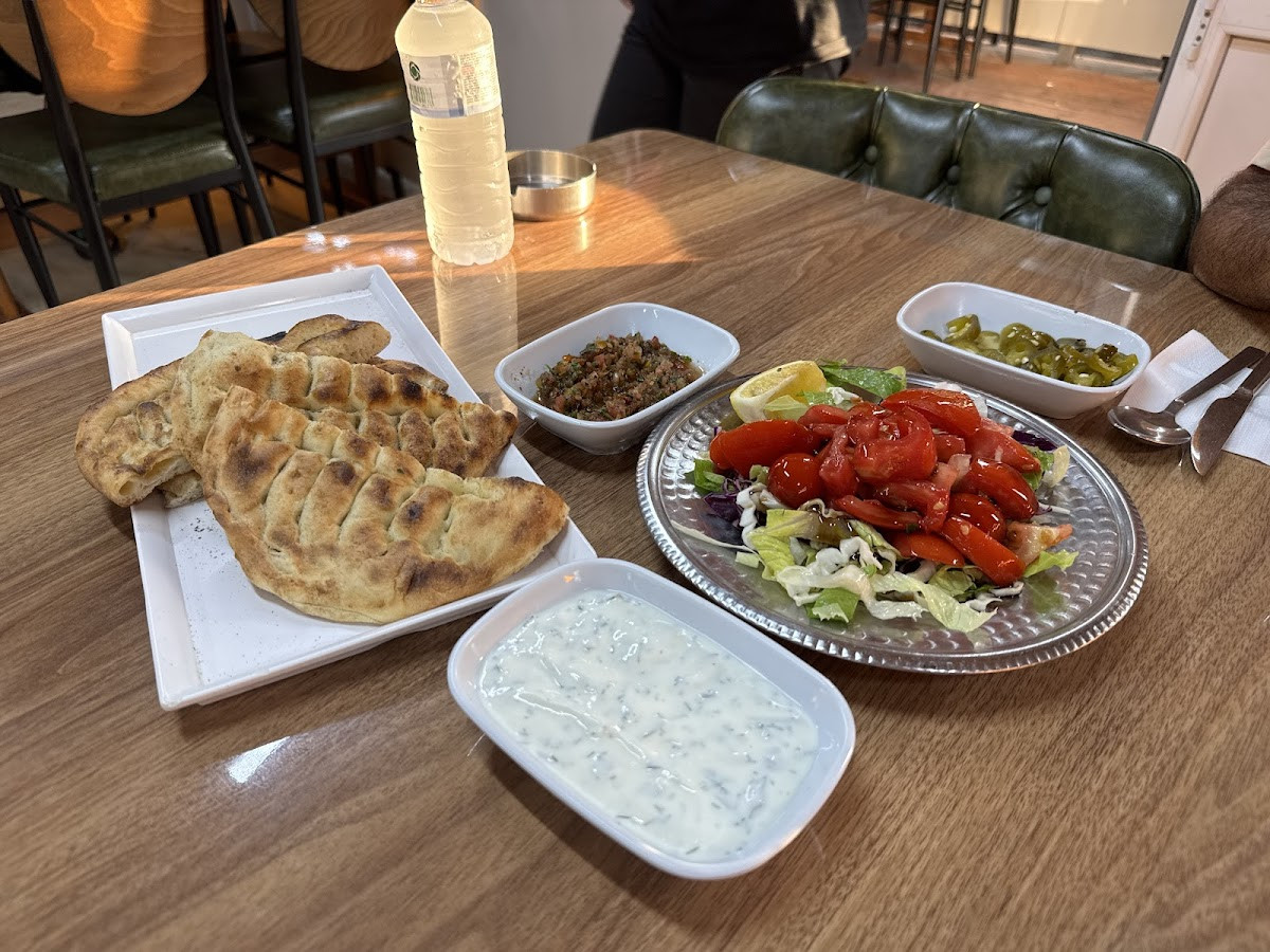 Meşhur49 Pide Kebap Salonu – Fotoğraf 3