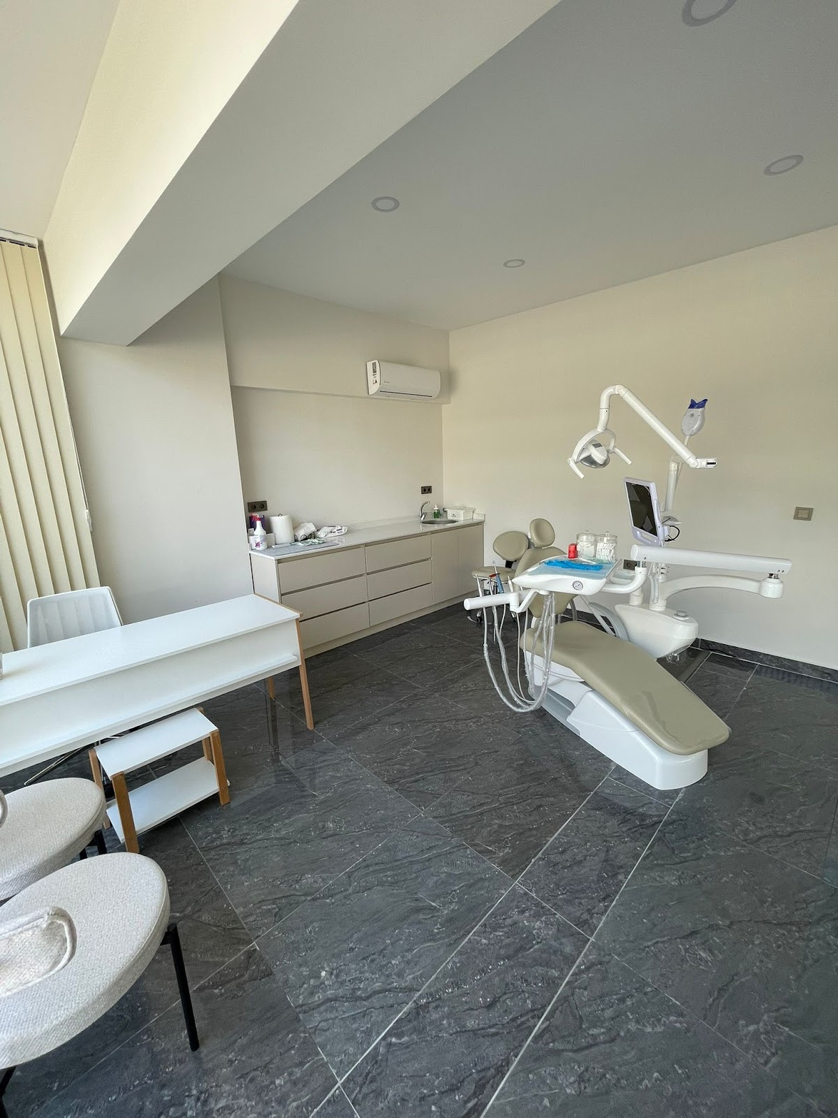 Mine YAVUZ Diş Kliniği – Fotoğraf 1