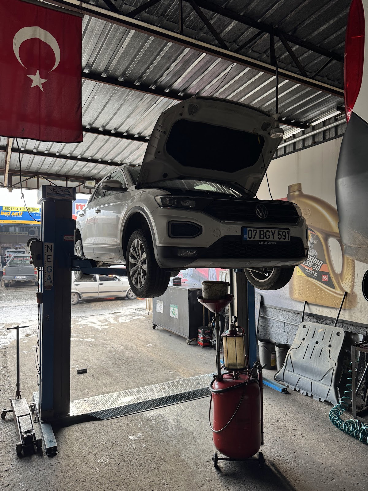 Nafi Oto kurtarma ve Tamir & Bakım Servisi – Fotoğraf 4