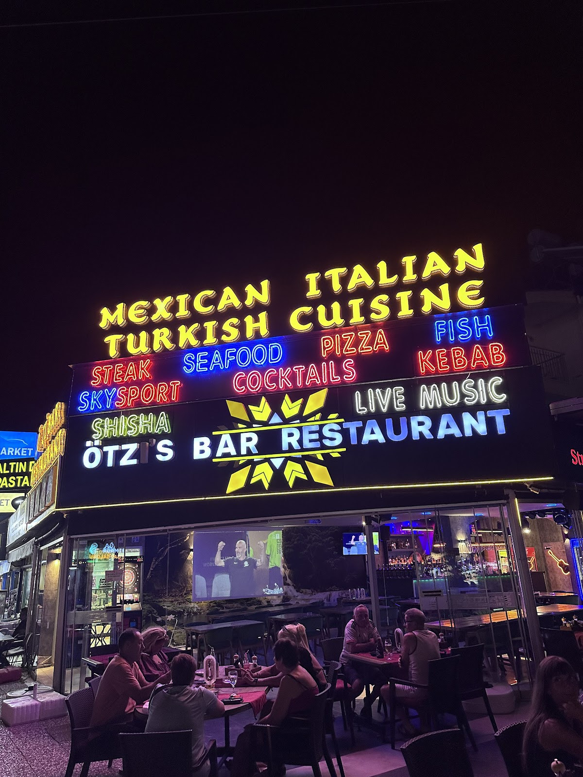 Ötzi’s Bar Restaurant – Fotoğraf 3