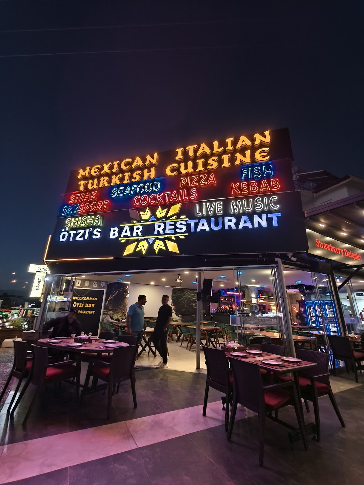 Ötzi’s Bar Restaurant – Fotoğraf 5