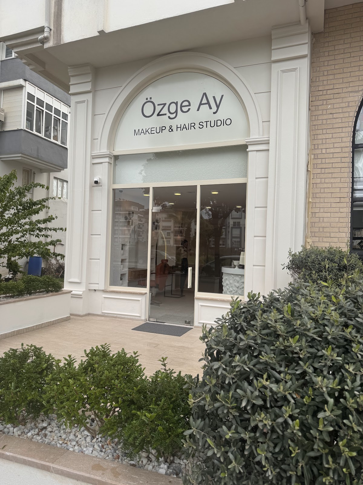 Özge Ay Makeup Hair Studio – Fotoğraf 3