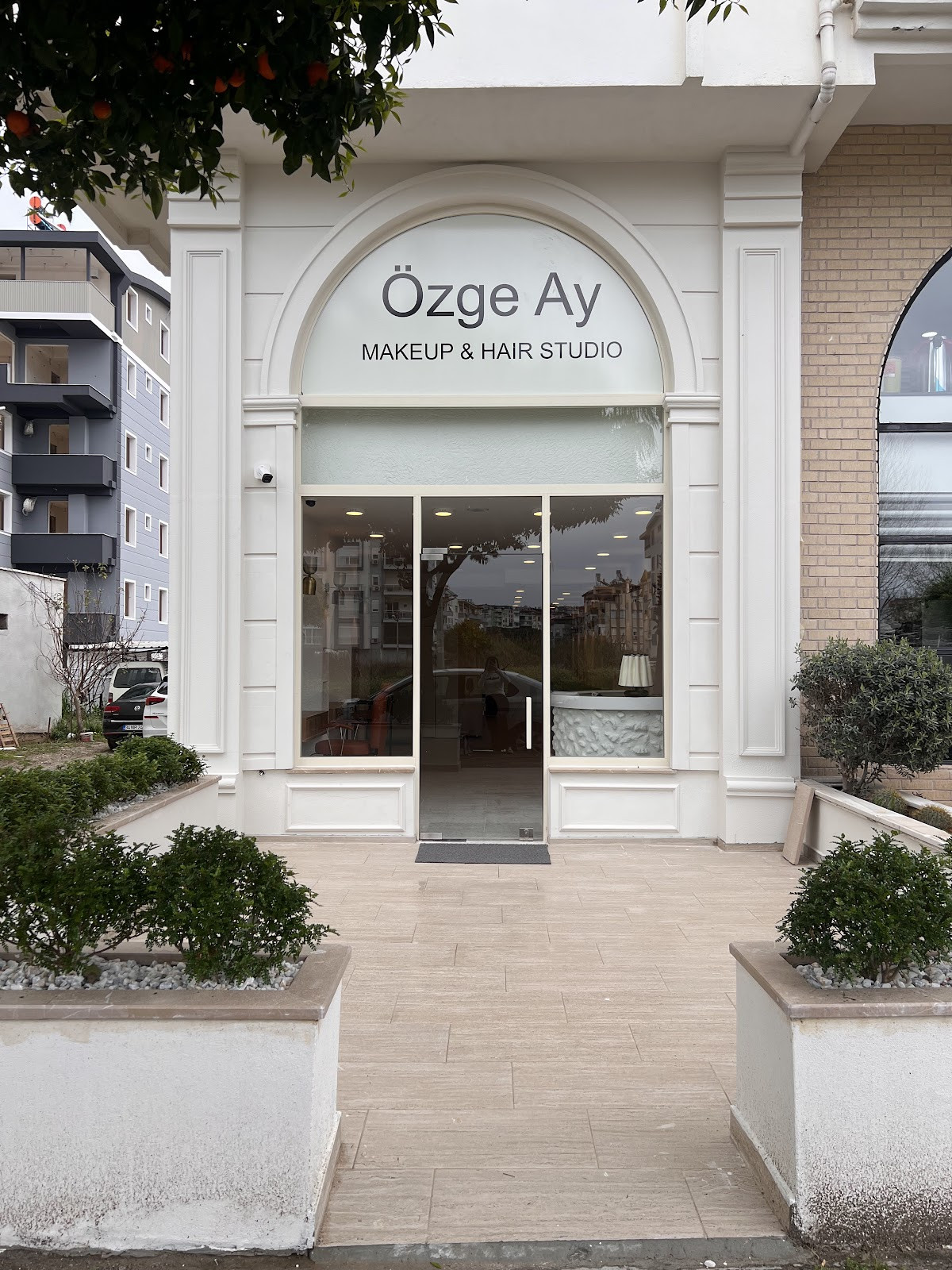 Özge Ay Makeup Hair Studio – Fotoğraf 1