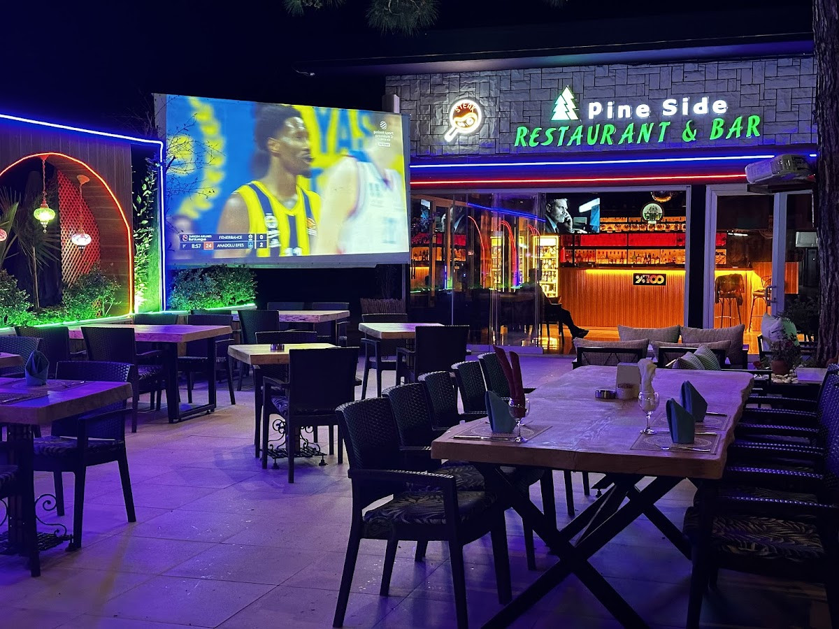 Pine Side Steakhouse &Restaurant & Bar