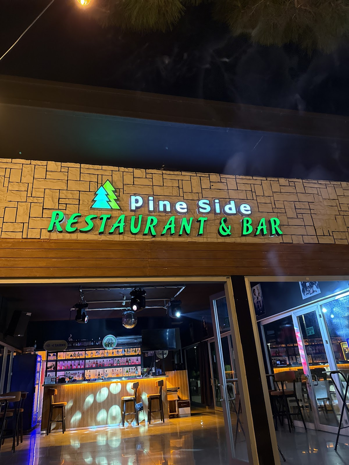 Pine Side Steakhouse &Restaurant & Bar – Fotoğraf 4