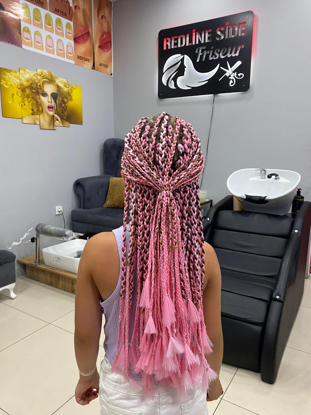 Redline Side Friseur Tattoo Hair – Fotoğraf 1