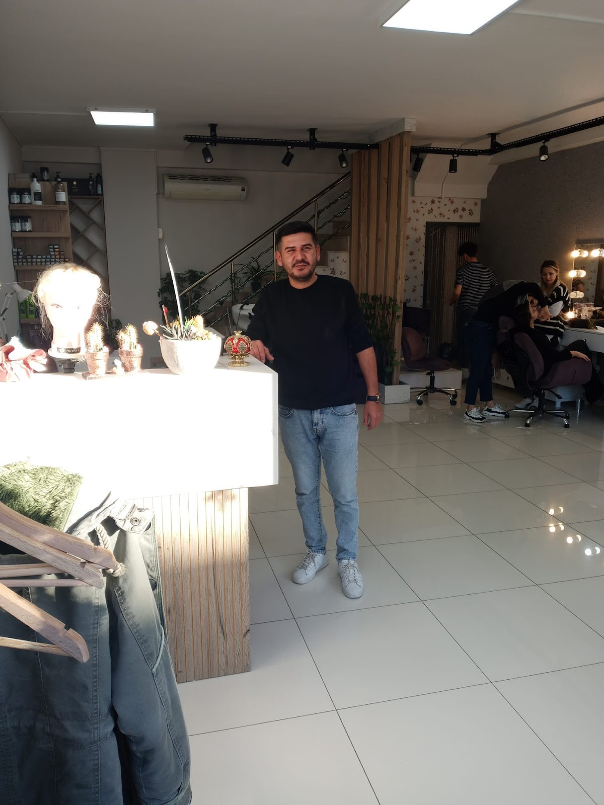 Samet Can Hair Studio & Make-Up – Fotoğraf 10