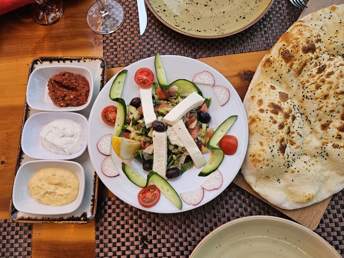 Serenade Restaurant Bar – Fotoğraf 9