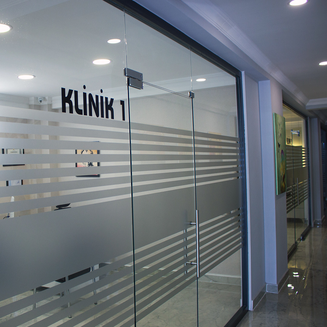 Shine Dental Clinic | Side Zahnarzt | Side Dentist | Manavgat İmplant Tedavisi | Manavgat Zirkonyum Kaplama – Fotoğraf 4