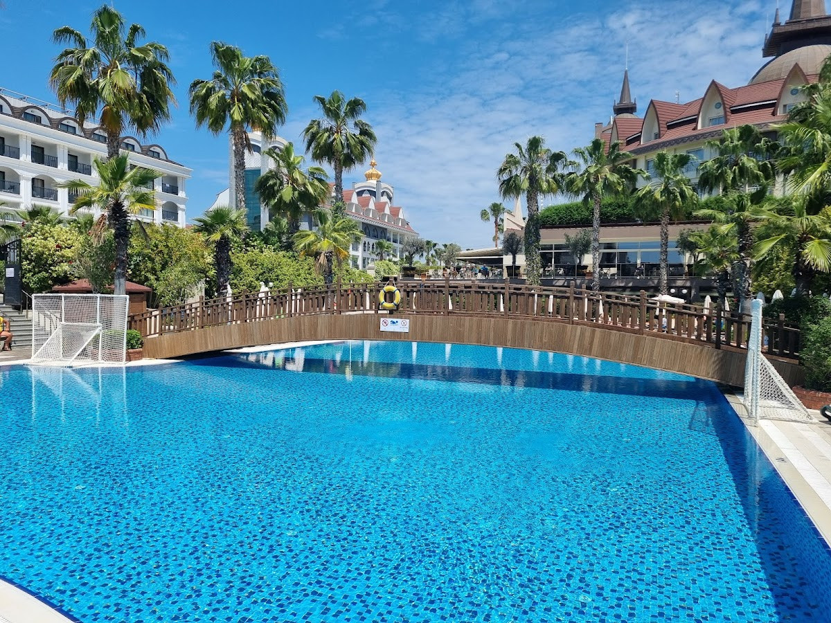 Side Crown Palace – Fotoğraf 3