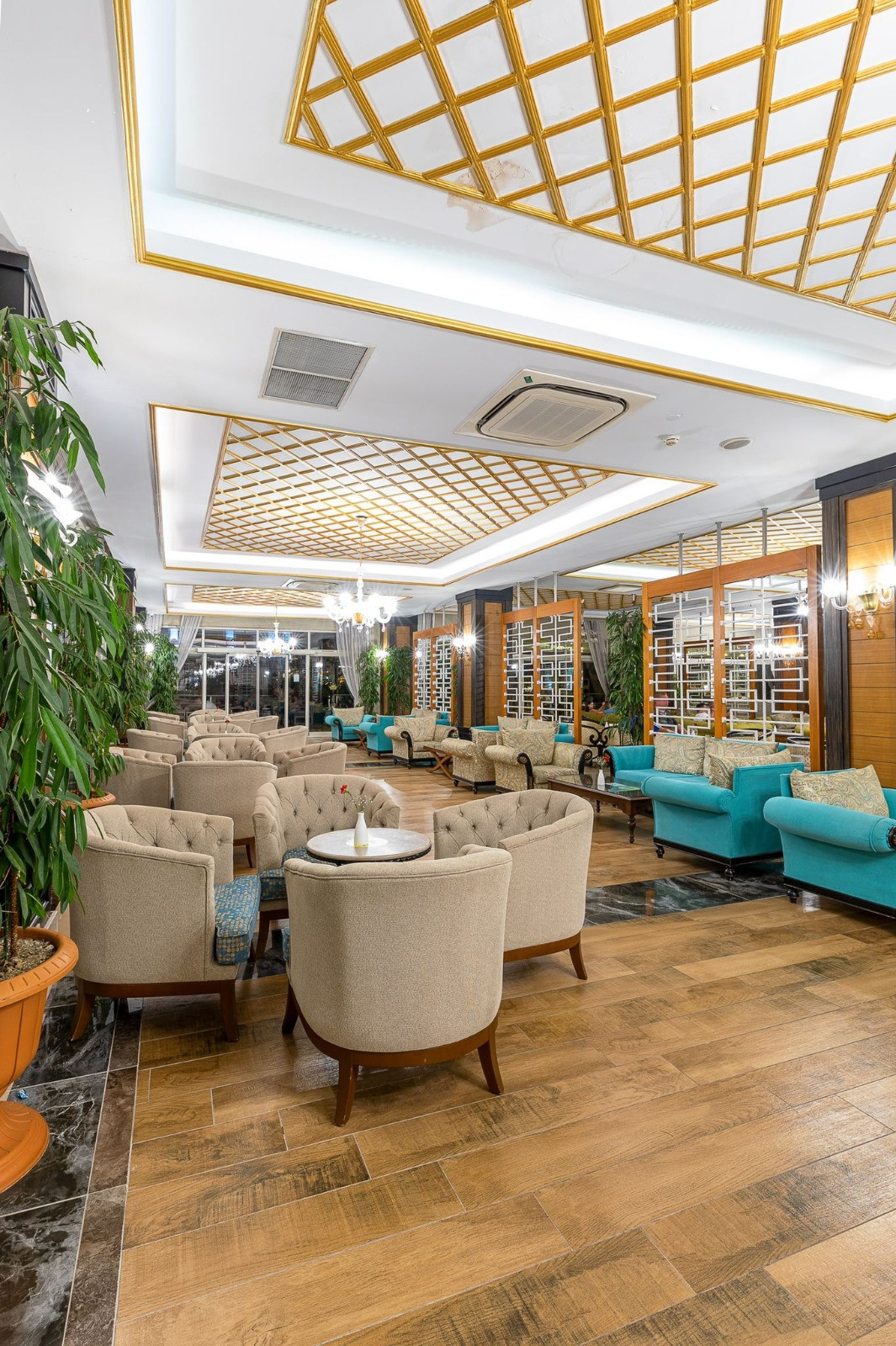 Side Crown Palace – Fotoğraf 7