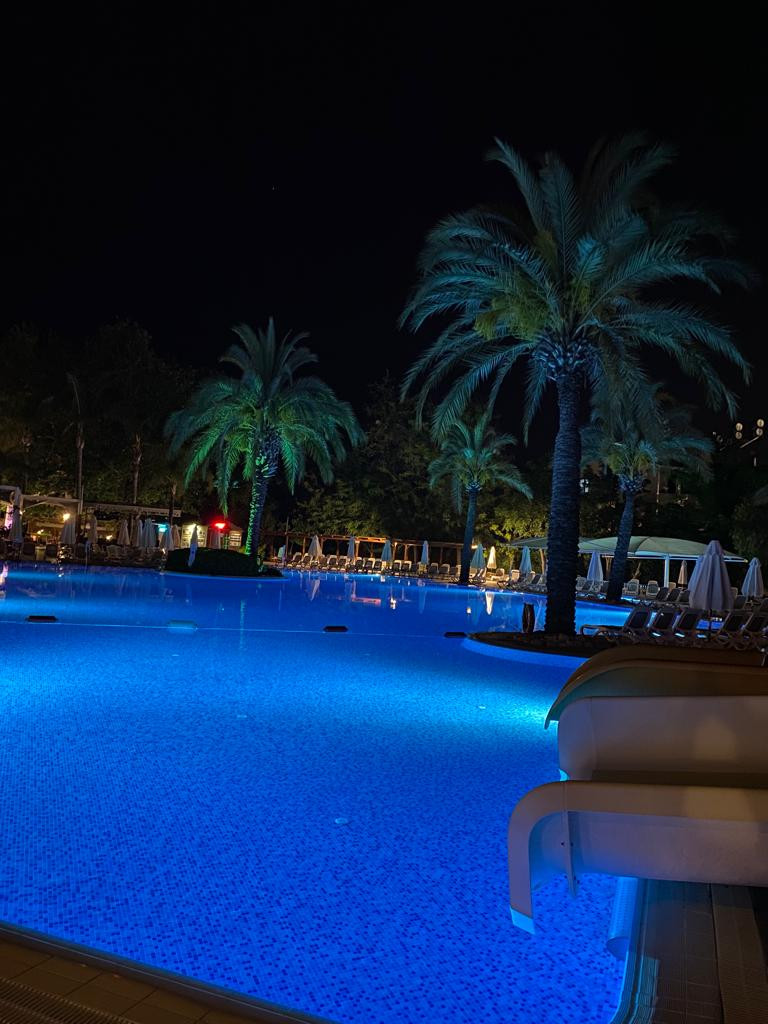 Side Star Elegance Taxi – Fotoğraf 3