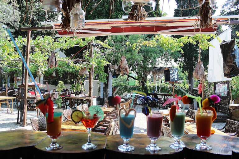 Surf Bar restaurant — Manavgat Manavgat Restaurant