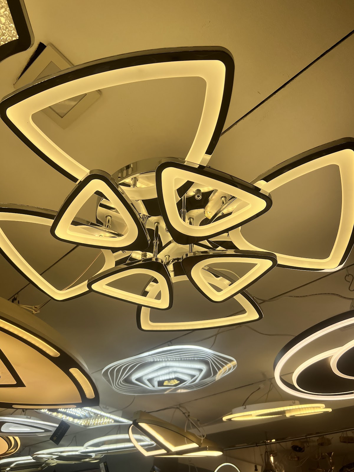 Tamgüç Elektrik Avize Sarayı – Fotoğraf 6