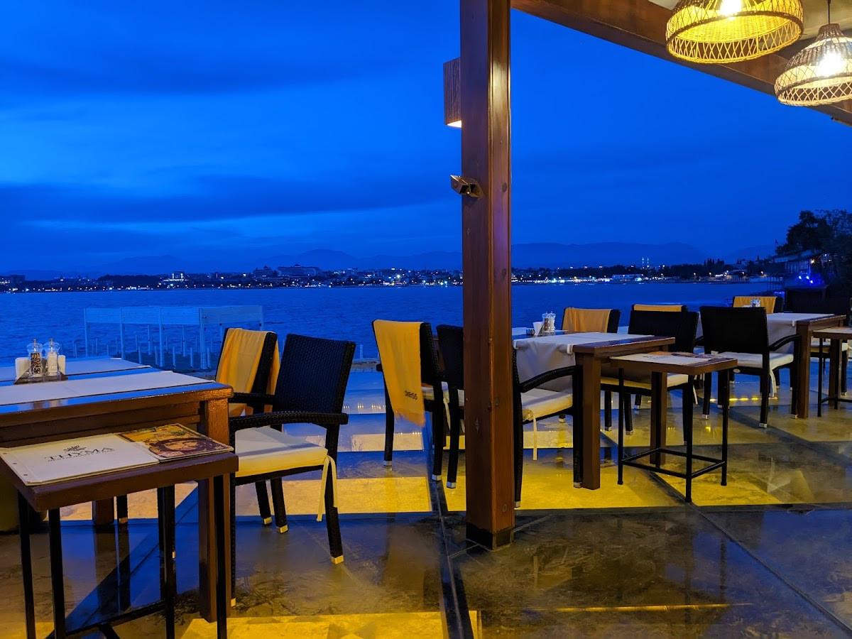 Thyma restaurant – Fotoğraf 1